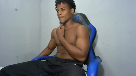 Snapshot of black_dicck chatting on 07/09/26, 03:43 tu morenito online show from 07/09/26, 03:43