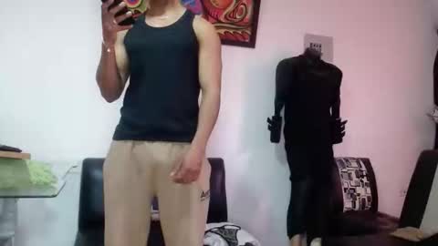 Snapshot of black_hot26 chatting on 10/04/25, 01:53 black_hot26 online show from 10/04/25, 01:53