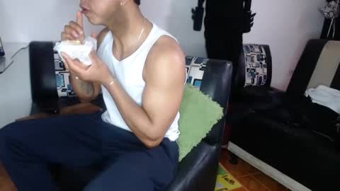 Snapshot of black_hot26 chatting on 10/21/25, 04:19 black_hot26 online show from 10/21/25, 04:19