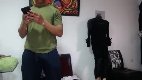 Snapshot of black_hot26 chatting on 10/27/25, 04:55 black_hot26 online show from 10/27/25, 04:55