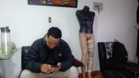 Snapshot of black_hot26 chatting on 11/01/25, 03:25 black_hot26 online show from 11/01/25, 03:25