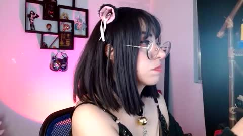 Snapshot of black_lady_05 chatting on 11/12/25, 12:22 millie online show from 11/12/25, 12:22