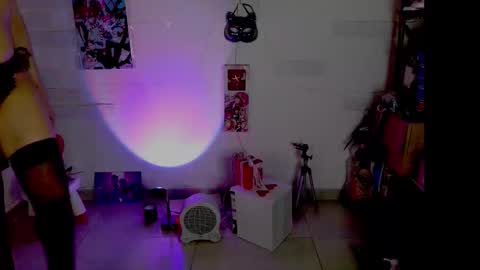 Snapshot of black_lady_05 chatting on 02/10/26, 04:16 millie online show from 02/10/26, 04:16