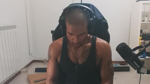 Snapshot of black_lollipop chatting on 03/14/26, 11:26 Master online show from 03/14/26, 11:26