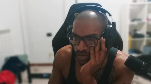 Snapshot of black_lollipop chatting on 04/18/26, 07:07 Master online show from 04/18/26, 07:07