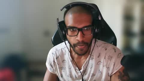 Snapshot of black_lollipop chatting on 04/19/26, 11:53 Master online show from 04/19/26, 11:53