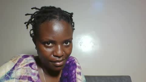 black_mellanin01 online show from 10/17/25, 08:11