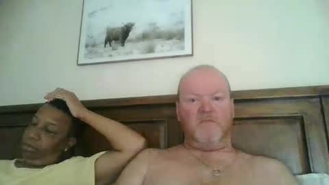 black_n_white4 online show from 02/22/25, 10:42