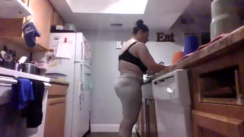 Snapshot of black_n_white69 chatting on 02/15/25, 03:20 SmokedOut480 online show from 02/15/25, 03:20