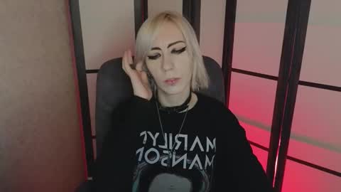 Snapshot of black_orchides chatting on 03/13/26, 10:22 Emily online show from 03/13/26, 10:22