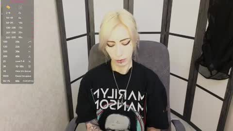 Snapshot of black_orchides chatting on 04/14/26, 08:20 Emily online show from 04/14/26, 08:20