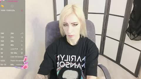 Snapshot of black_orchides chatting on 04/18/26, 08:29 Emily online show from 04/18/26, 08:29