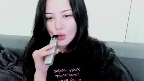 Snapshot of black_pant3r chatting on 07/04/26, 03:35 Mon Mon online show from 07/04/26, 03:35