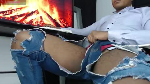 Snapshot of black_penis69 chatting on 11/16/25, 04:40 black_penis69 online show from 11/16/25, 04:40