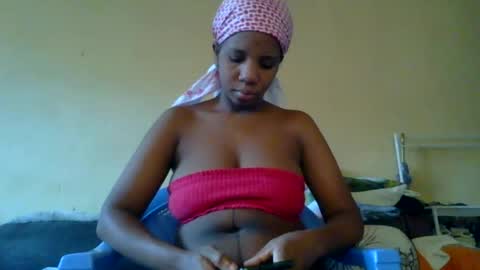 Snapshot of black_queen0111254 chatting on 07/12/26, 10:06 Blackqueen online show from 07/12/26, 10:06