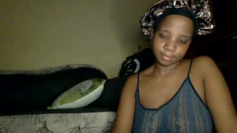 Snapshot of black_queen0111254 chatting on 07/22/26, 01:52 Blackqueen online show from 07/22/26, 01:52
