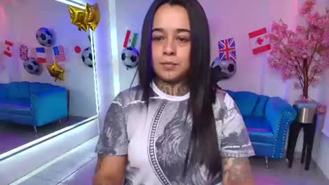 Snapshot of black_roseee chatting on 07/15/26, 03:23 Rousse online show from 07/15/26, 03:23