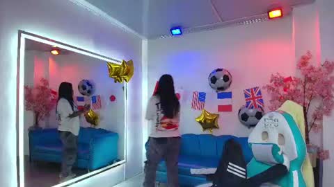 Snapshot of black_roseee chatting on 07/17/26, 03:35 Rousse online show from 07/17/26, 03:35