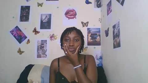 Snapshot of black_rosey chatting on 01/16/26, 01:59 veraa online show from 01/16/26, 01:59