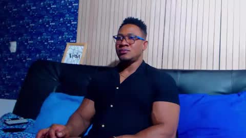 Snapshot of black_seus85 chatting on 01/31/26, 10:19 duglas online show from 01/31/26, 10:19