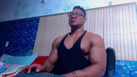 Snapshot of black_seus85 chatting on 02/25/26, 06:39 duglas online show from 02/25/26, 06:39