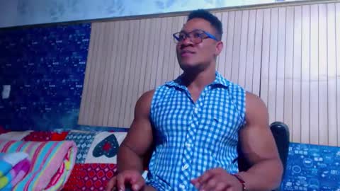 Snapshot of black_seus85 chatting on 03/01/26, 07:16 duglas online show from 03/01/26, 07:16