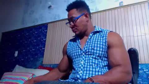 Snapshot of black_seus85 chatting on 03/25/26, 07:53 duglas online show from 03/25/26, 07:53