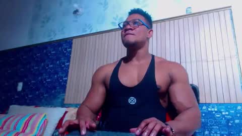 Snapshot of black_seus85 chatting on 03/27/26, 06:40 duglas online show from 03/27/26, 06:40