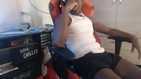 Black online show from 03/03/26, 07:09