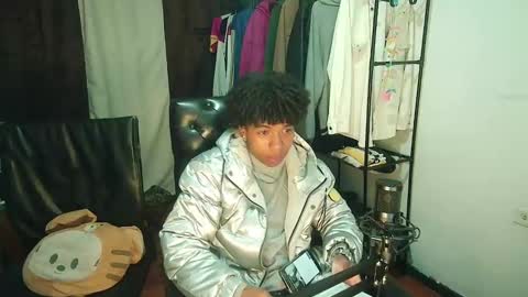 Snapshot of black_tentationx chatting on 01/27/25, 05:36 black_tentationx online show from 01/27/25, 05:36