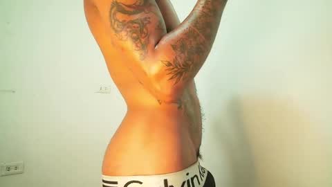 Snapshot of black_tentationx chatting on 01/29/25, 07:11 black_tentationx online show from 01/29/25, 07:11