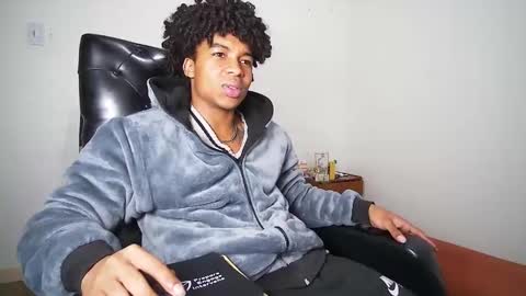 Snapshot of black_tentationx chatting on 02/12/25, 02:56 black_tentationx online show from 02/12/25, 02:56