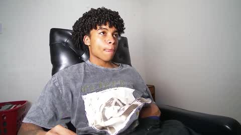 Snapshot of black_tentationx chatting on 02/14/25, 06:23 black_tentationx online show from 02/14/25, 06:23