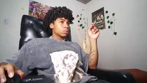 Snapshot of black_tentationx chatting on 02/20/25, 02:29 black_tentationx online show from 02/20/25, 02:29