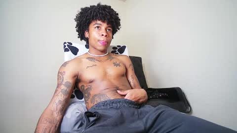 Snapshot of black_tentationx chatting on 03/05/25, 03:18 black_tentationx online show from 03/05/25, 03:18