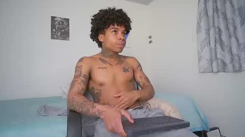 Snapshot of black_tentationx chatting on 06/19/26, 04:39 black_tentationx online show from 06/19/26, 04:39