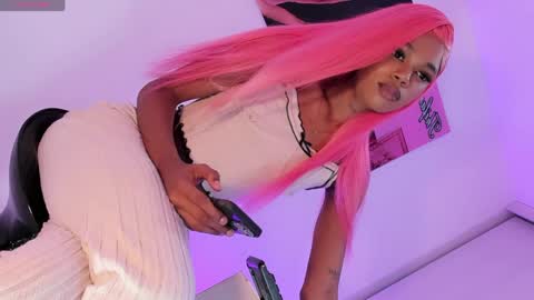 Snapshot of black_thifanny1 chatting on 05/14/26, 08:54 black_thifanny1 online show from 05/14/26, 08:54