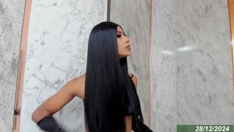 Nina online show from 12/29/24, 02:10