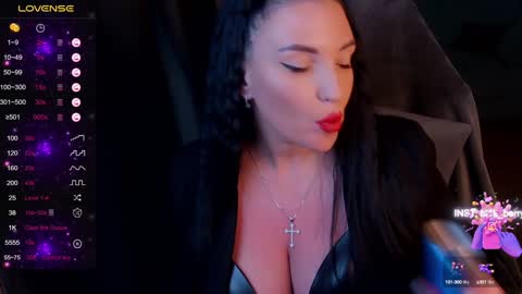 Snapshot of blackberry_star chatting on 12/26/24, 12:05 blackberry_star online show from 12/26/24, 12:05