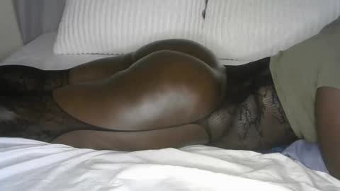 Snapshot of blackbhooty chatting on 05/08/26, 02:28 blackbhooty online show from 05/08/26, 02:28
