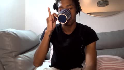 Snapshot of blackbulltitus chatting on 10/10/25, 10:42 BlackBullTitus online show from 10/10/25, 10:42