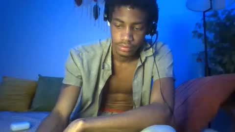 Snapshot of blackbulltitus chatting on 03/06/26, 04:09 BlackBullTitus online show from 03/06/26, 04:09