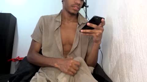 Snapshot of blackbulltitus chatting on 03/12/26, 04:40 BlackBullTitus online show from 03/12/26, 04:40