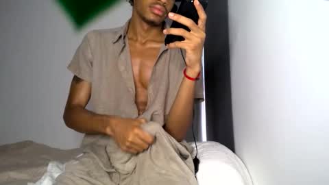 Snapshot of blackbulltitus chatting on 03/17/26, 02:20 BlackBullTitus online show from 03/17/26, 02:20