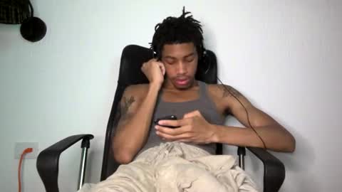 Snapshot of blackbulltitus chatting on 06/16/26, 03:31 BlackBullTitus online show from 06/16/26, 03:31