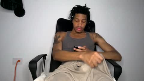 Snapshot of blackbulltitus chatting on 06/18/26, 04:13 BlackBullTitus online show from 06/18/26, 04:13