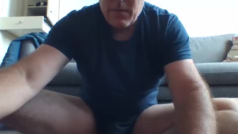 Snapshot of blackdog71 chatting on 01/10/25, 07:04 blackdog71 online show from 01/10/25, 07:04