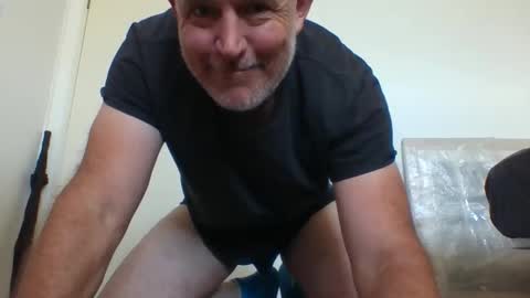 Snapshot of blackdog71 chatting on 10/15/25, 01:17 blackdog71 online show from 10/15/25, 01:17