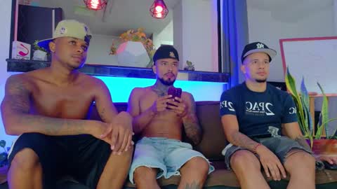 Snapshot of blackdreams1__ chatting on 01/16/26, 07:40 Black Dreams online show from 01/16/26, 07:40