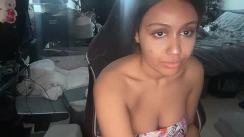 Snapshot of blackgurlkitty chatting on 03/04/26, 04:13 EthiopianQueen Onlyfans link - online show from 03/04/26, 04:13